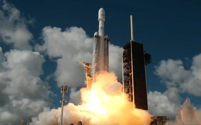 SpaceX Falcon Heavy rocket lifts off on 1st launch in 18 months SpaceX Falcon Heavy rocket lifts off on 1st launch in 18 months