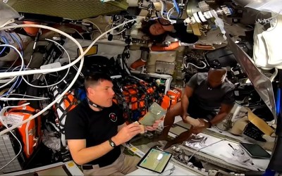 An Artemis 2 astronaut took a 'bath' on camera on the way to the moon. Mission Control's reaction was priceless (video) An Artemis 2 astronaut took a 'bath' on camera on the way to the moon. Mission Control's reaction was priceless (video)