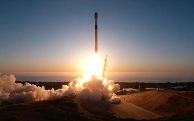 SpaceX launches 24 Starlink satellites on Falcon 9 launch from California SpaceX launches 24 Starlink satellites on Falcon 9 launch from California