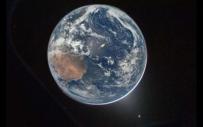 Artemis 2 astronauts see Earth in the rear-view mirror | Space photo of the day for April 3, 2026 Artemis 2 astronauts see Earth in the rear-view mirror | Space photo of the day for April 3, 2026