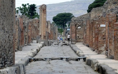A new exhibit shows plaster casts of Pompeii victims frozen at the time of death A new exhibit shows plaster casts of Pompeii victims frozen at the time of death