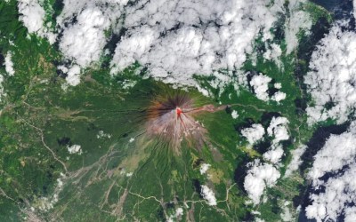 Satellite spies an erupting volcano | Space photo of the day for March 13, 2026 Satellite spies an erupting volcano | Space photo of the day for March 13, 2026