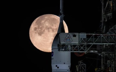 Artemis 2 rocket chills with the 'Snow Moon' | Space photo of the day for Feb. 11, 2026 Artemis 2 rocket chills with the 'Snow Moon' | Space photo of the day for Feb. 11, 2026