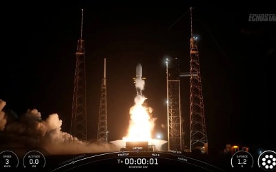 SpaceX launches 15,000-pound TV satellite to orbit on its 30th mission of the year (photos) SpaceX launches 15,000-pound TV satellite to orbit on its 30th mission of the year (photos)