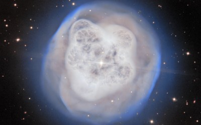 Dying star resembles a billowing crystal ball in new telescope photo Dying star resembles a billowing crystal ball in new telescope photo