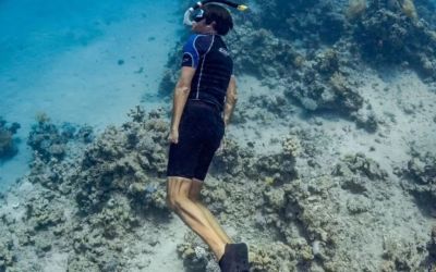 A crocodile crushed his only functional arm. He returned to the to water to fight plastic pollution A crocodile crushed his only functional arm. He returned to the to water to fight plastic pollution