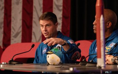 Artemis astronaut describes charring on heat shield during crew's fiery return to Earth Artemis astronaut describes charring on heat shield during crew's fiery return to Earth