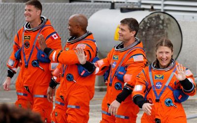Factbox-Artemis II crew includes first woman, Black astronaut and Canadian ever flown to moon Factbox-Artemis II crew includes first woman, Black astronaut and Canadian ever flown to moon