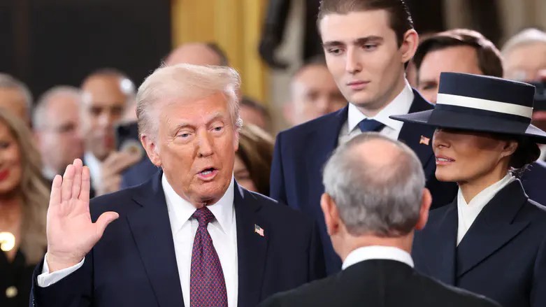 Trump and Putin plan summit to end Ukraine War Trump and Putin plan summit to end Ukraine War
