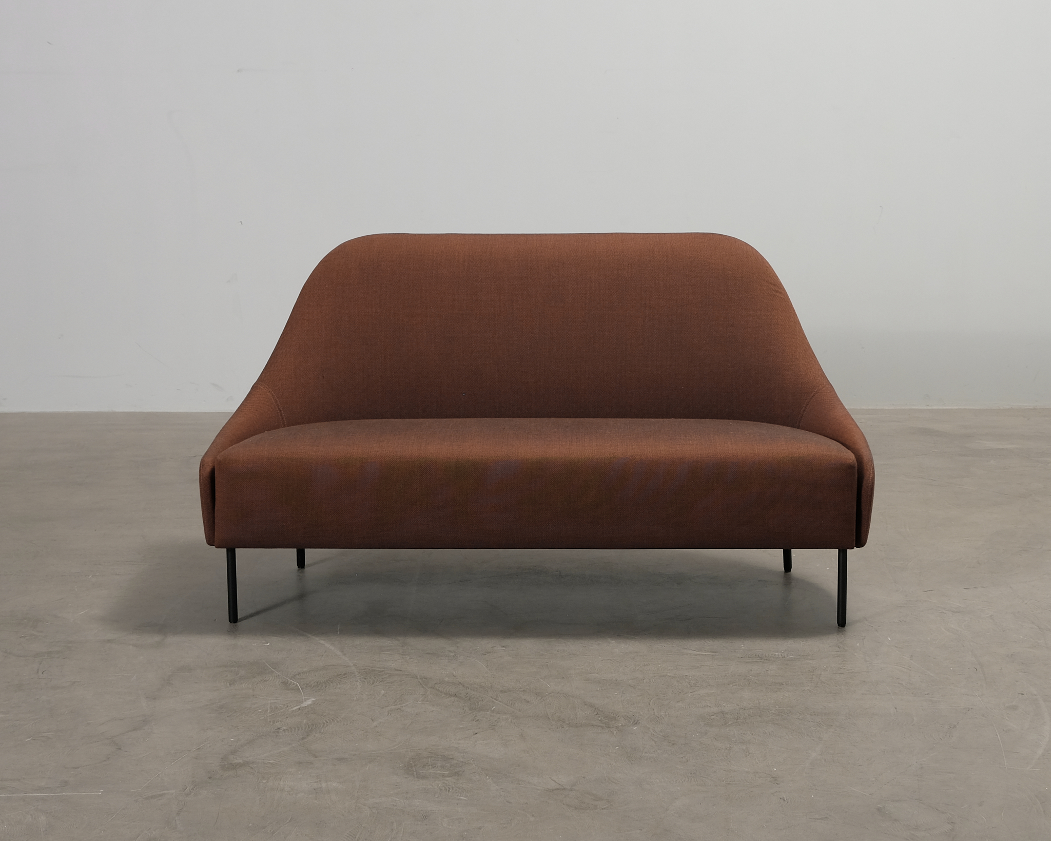 Adea Napoleon 2-sits soffa brun