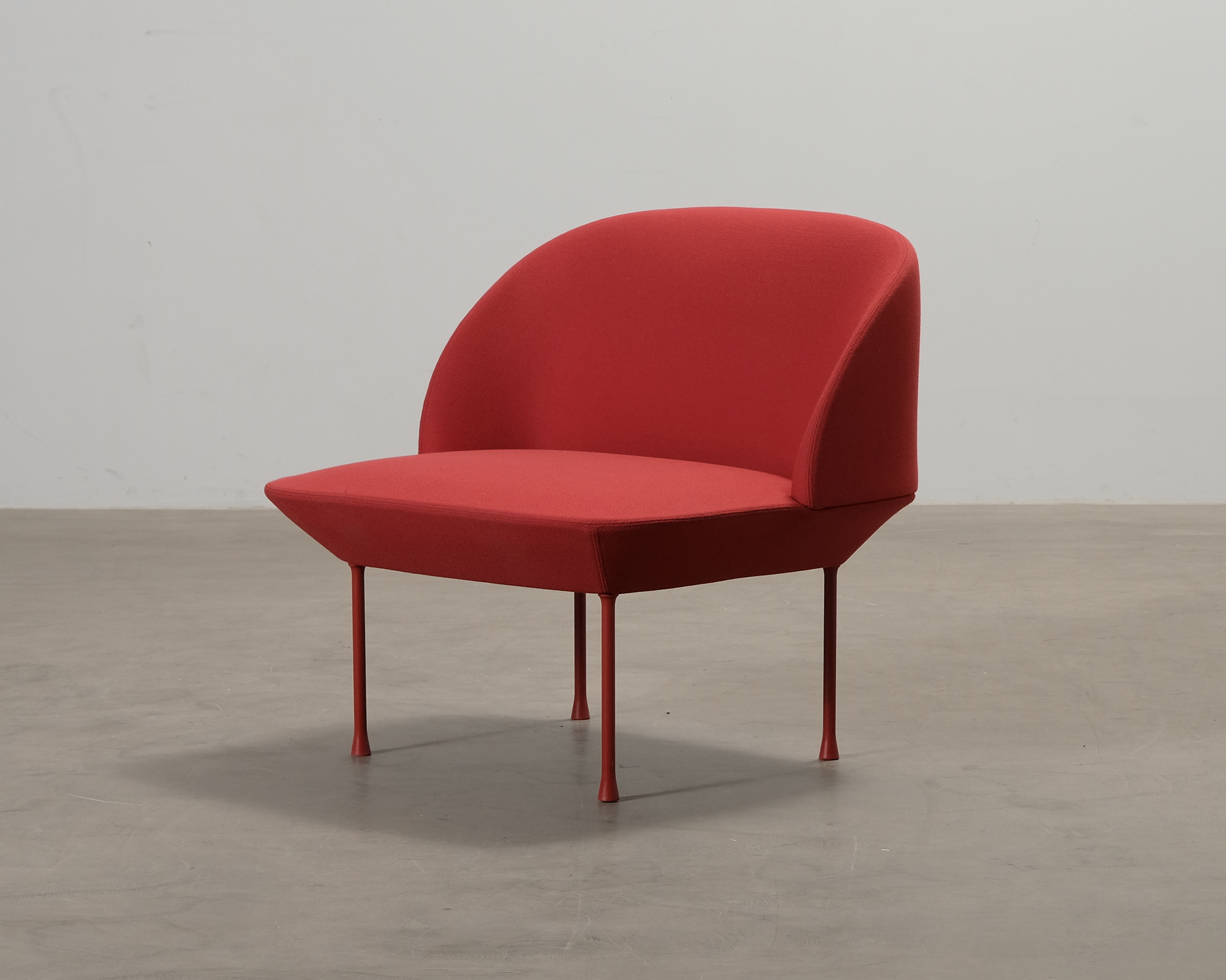 Muuto Oslo fåtölj röd