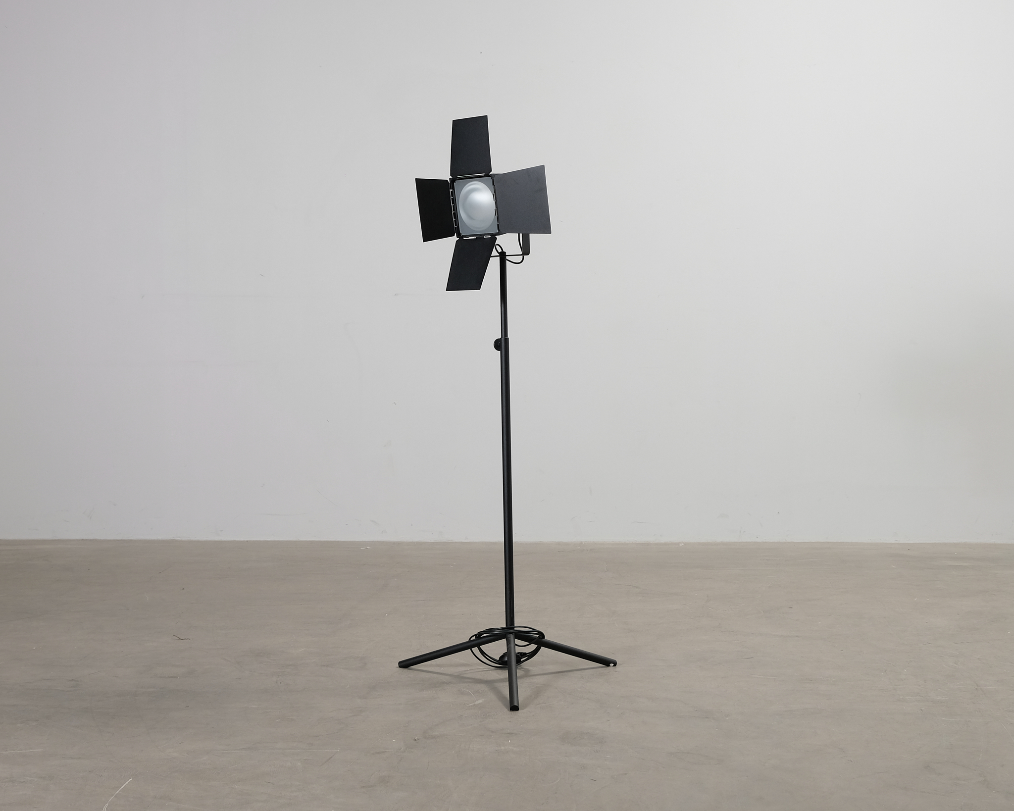 Zero Foto golvlampa svart