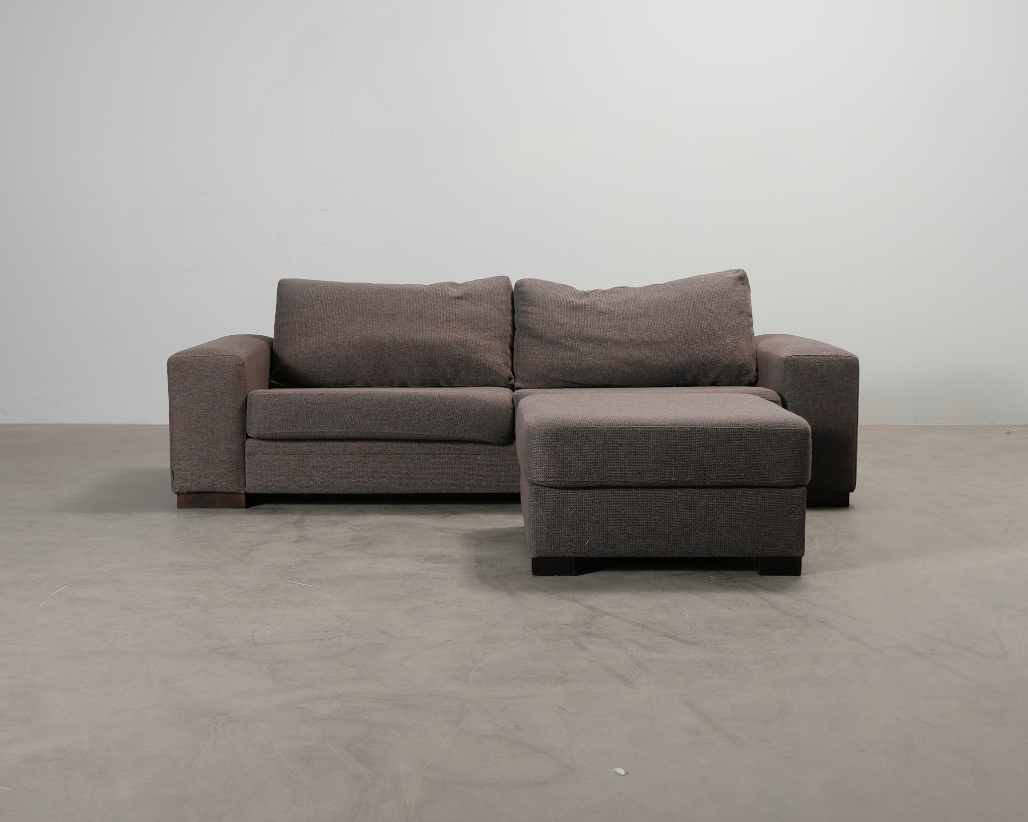3-sits soffa med fotpall brun