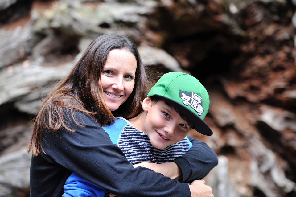 Slow Down: The Benefits of Mindful Family Meals Together Slow Down: The Benefits of Mindful Family Meals Together