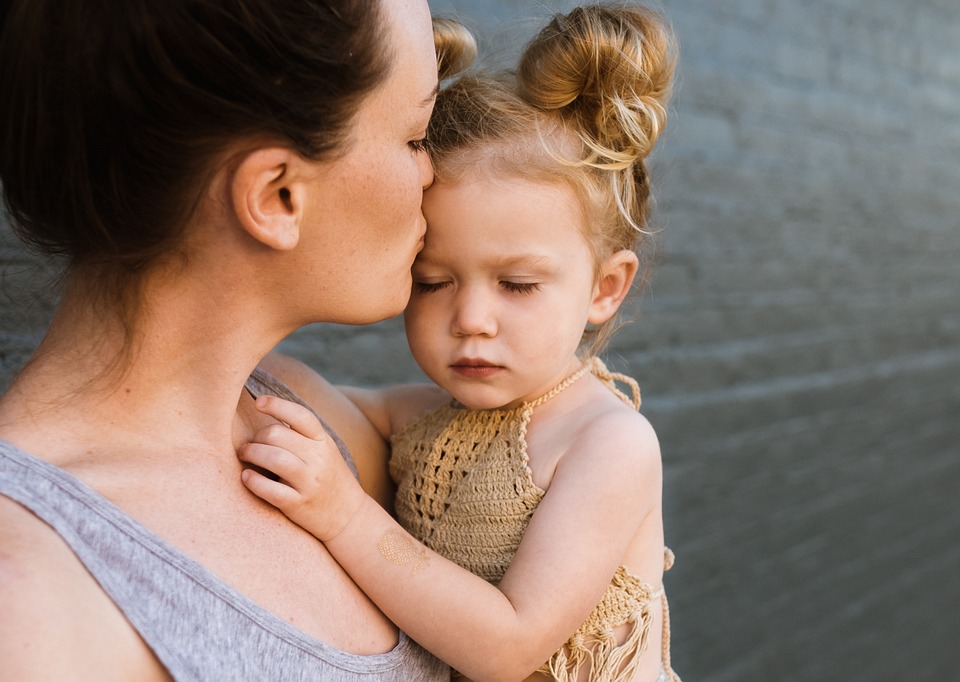 “Juggling Joy: The Art of Balancing Modern Motherhood” “Juggling Joy: The Art of Balancing Modern Motherhood”