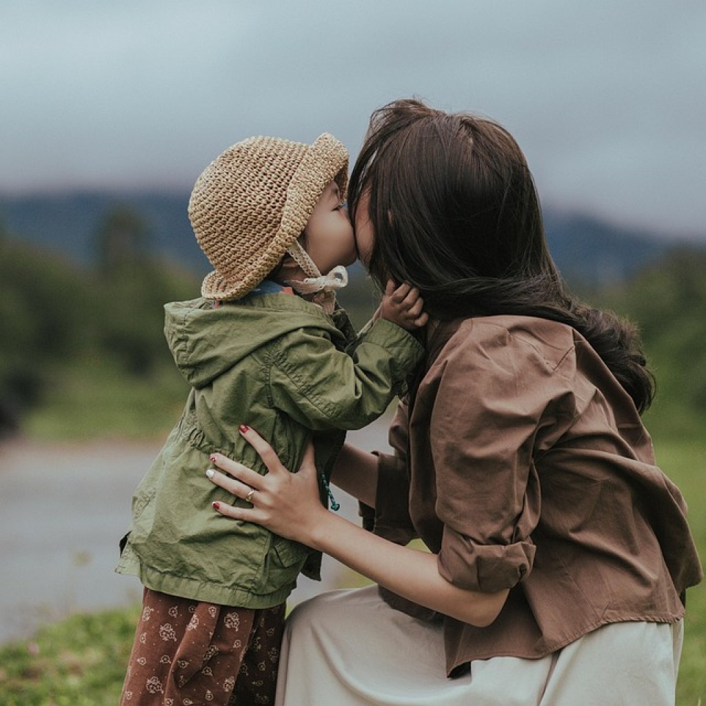 The Art of Balance: Navigating Motherhood Without Losing Yourself The Art of Balance: Navigating Motherhood Without Losing Yourself