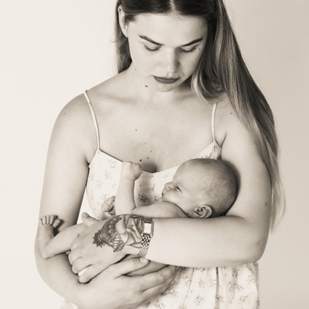 Mindful Moments: Cultivating Connection with Your Child Mindful Moments: Cultivating Connection with Your Child