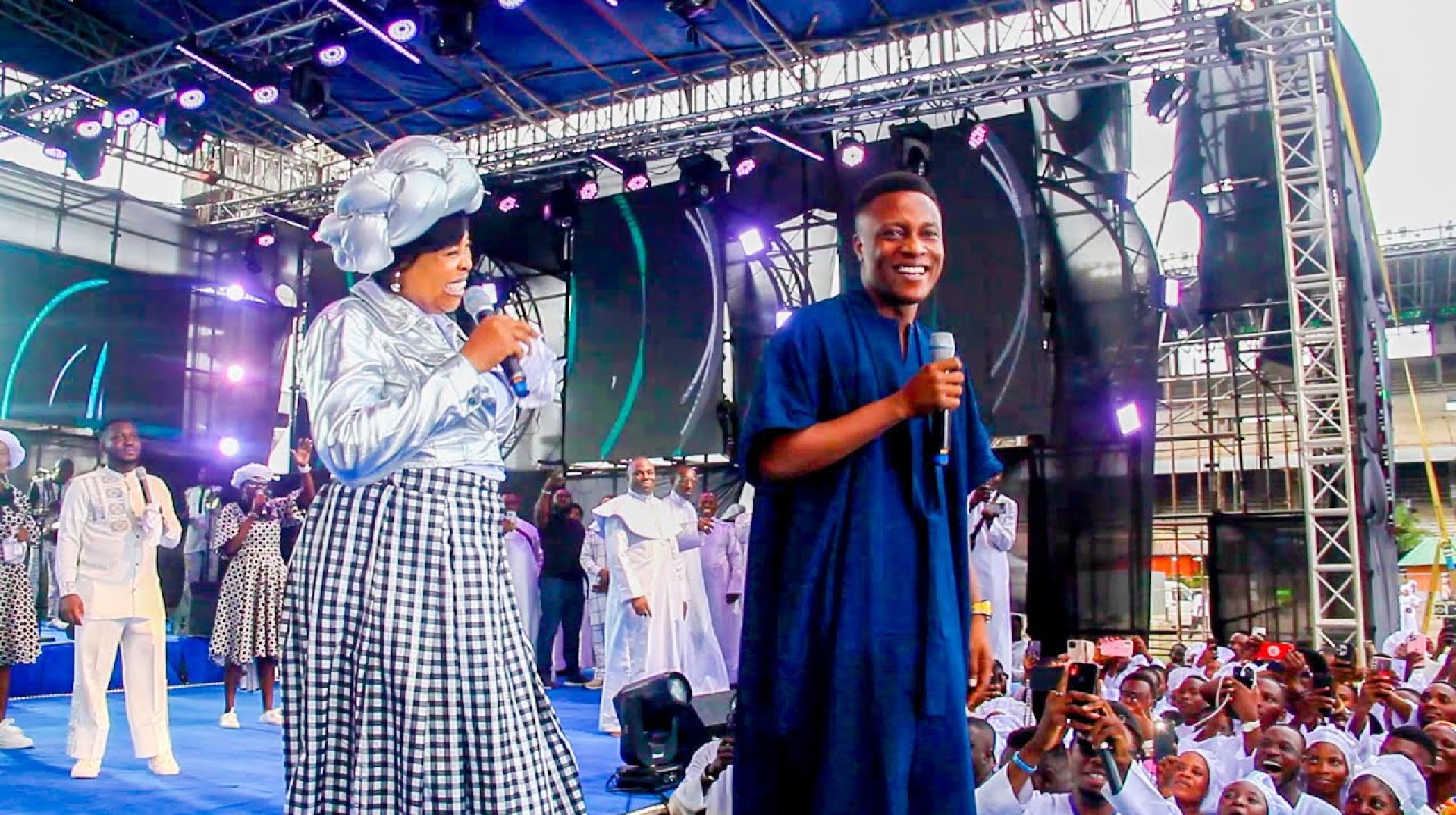 TALK OF THE TOWN, TOPE ALABI FT BBO, KENT EDUNJOBI, DARE JUSTIFIED AT LULI CONCERT 2024 #LC8 TALK OF THE TOWN, TOPE ALABI FT BBO, KENT EDUNJOBI, DARE JUSTIFIED AT LULI CONCERT 2024 #LC8