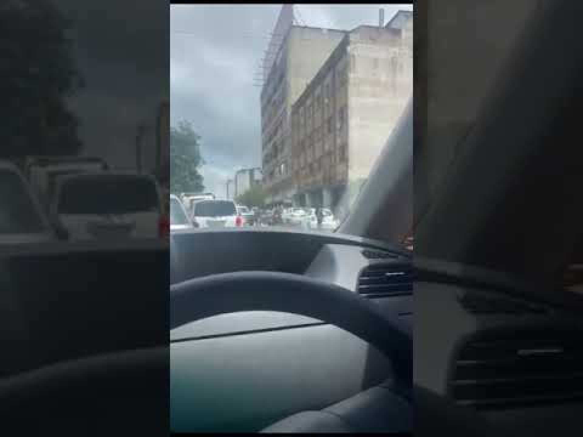 Há fortes tir0t€ios na cidade de Maputo concretamente na Ronil, AV Eduardo Mondlane. Há fortes tir0t€ios na cidade de Maputo concretamente na Ronil, AV Eduardo Mondlane.