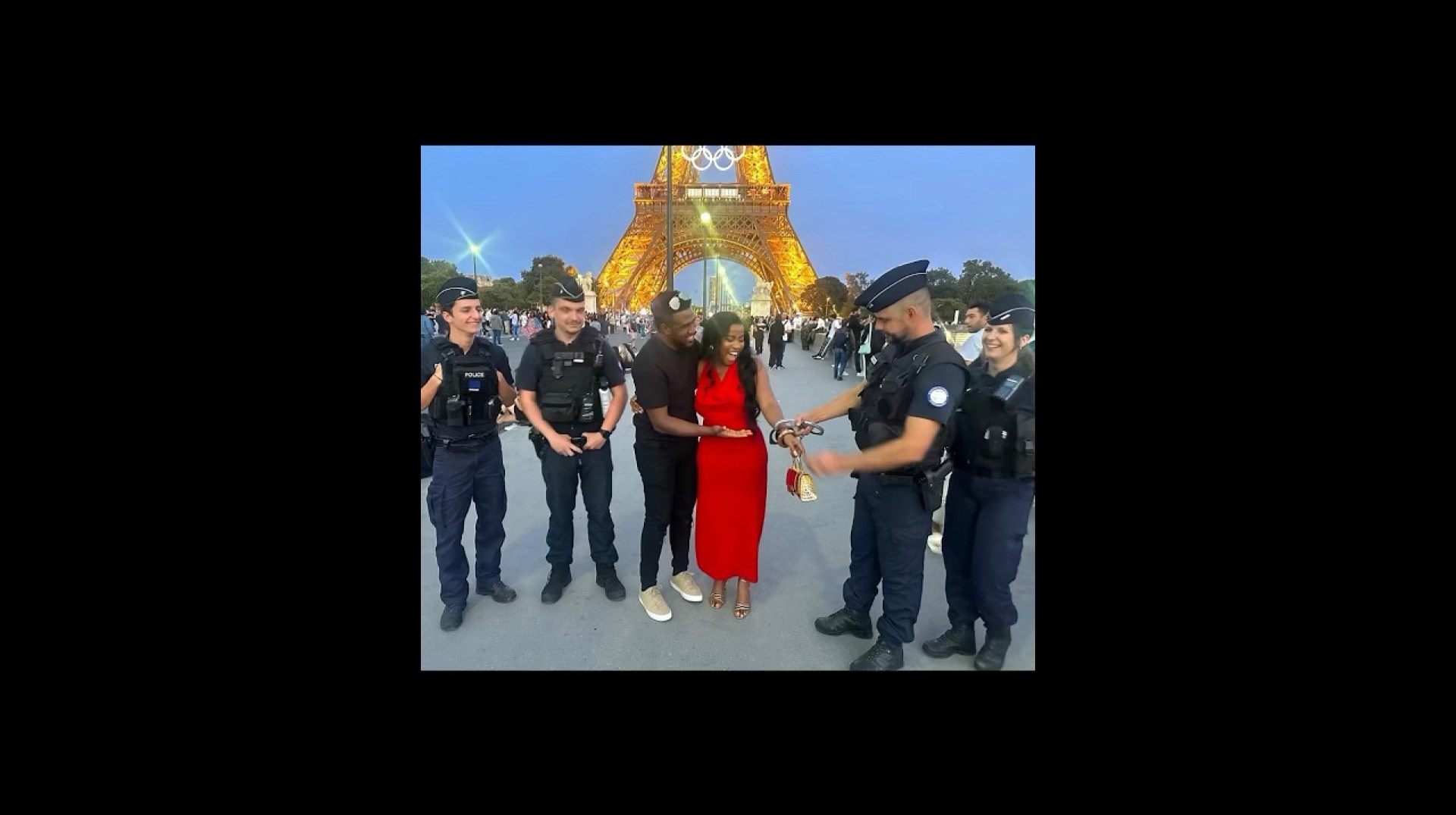 Most Popular Nigeria Celebrity Couple, Veekee James and Her Husband Having Great Time in Paris. Most Popular Nigeria Celebrity Couple, Veekee James and Her Husband Having Great Time in Paris.
