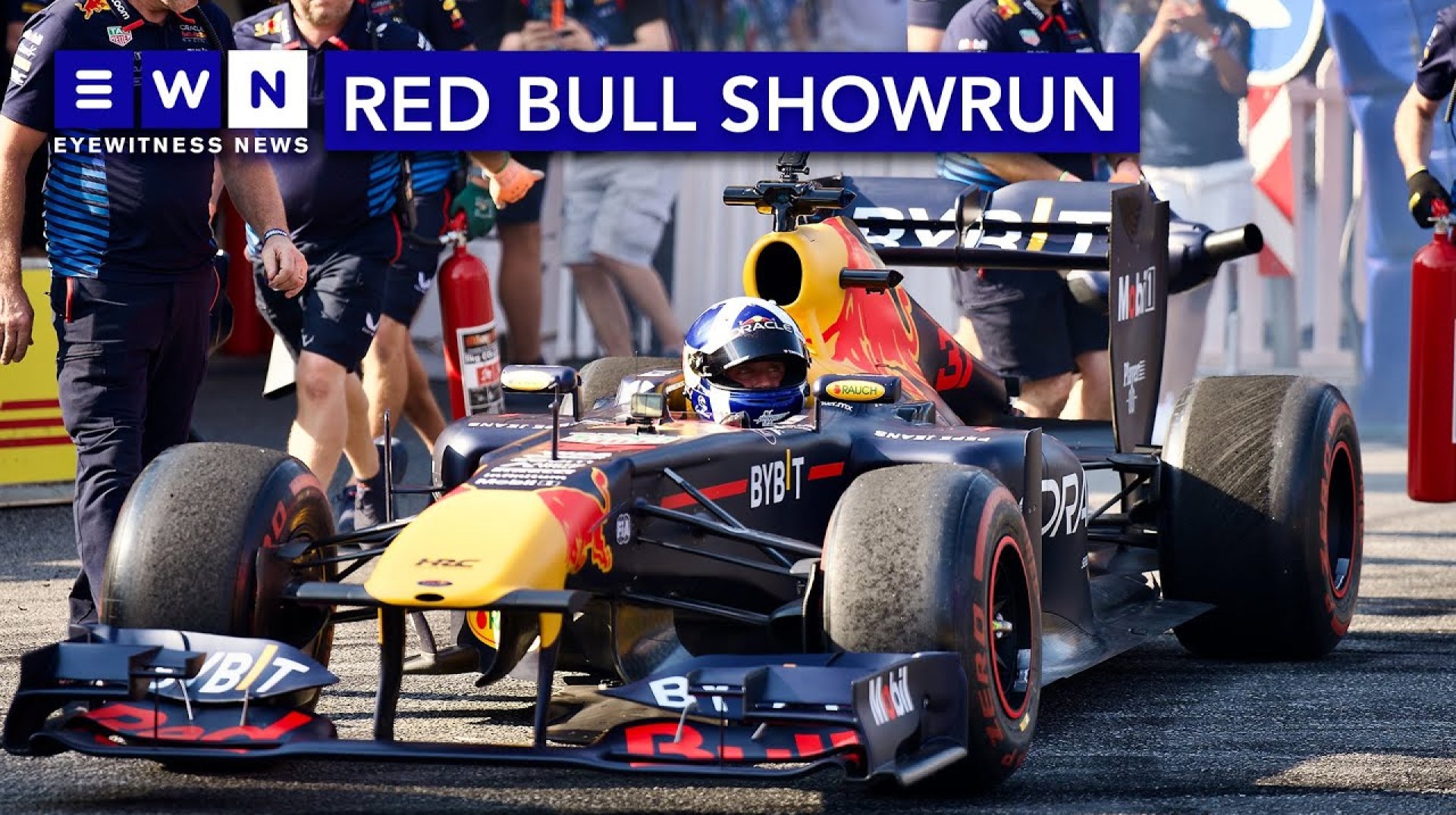Formula 1 RB7 fills Sandton streets with a billow of smoke, rubber fumes Formula 1 RB7 fills Sandton streets with a billow of smoke, rubber fumes