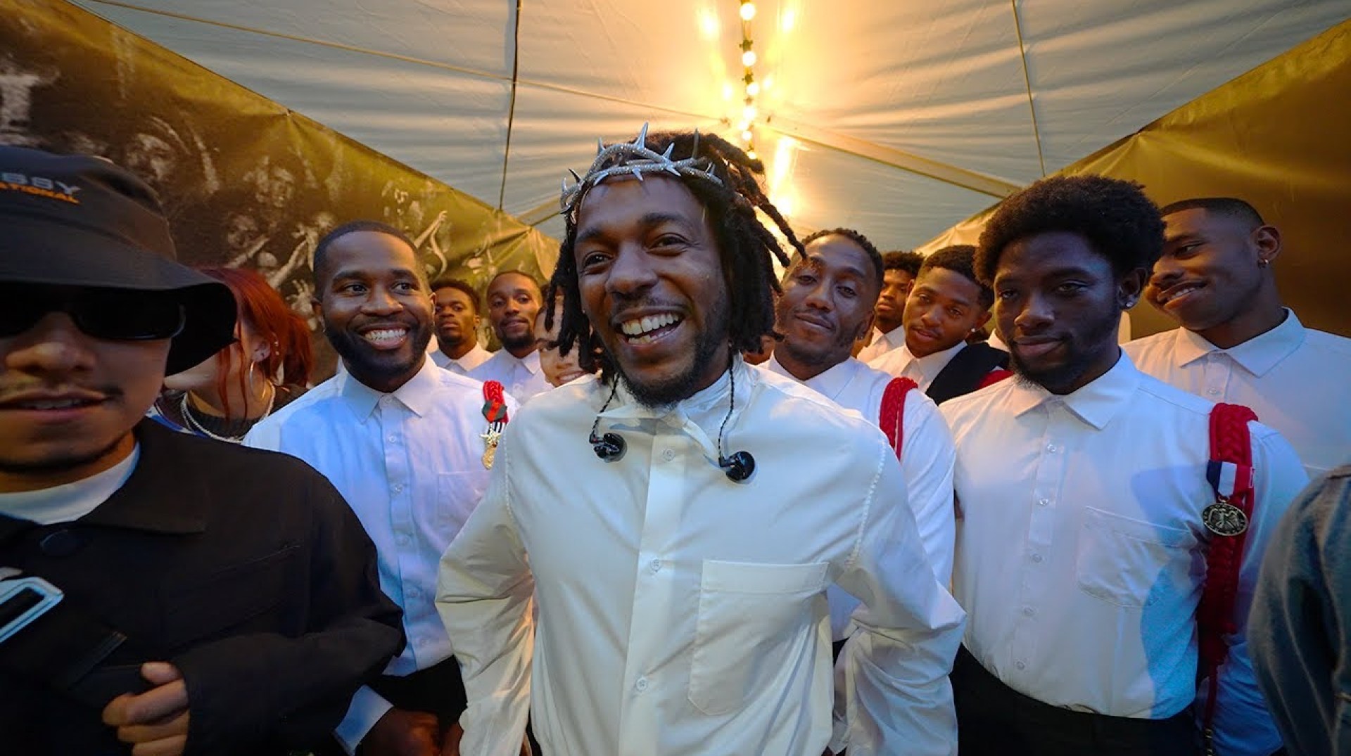 How Much is Your Outfit? Kendrick Lamar at Glastonbury Festival How Much is Your Outfit? Kendrick Lamar at Glastonbury Festival