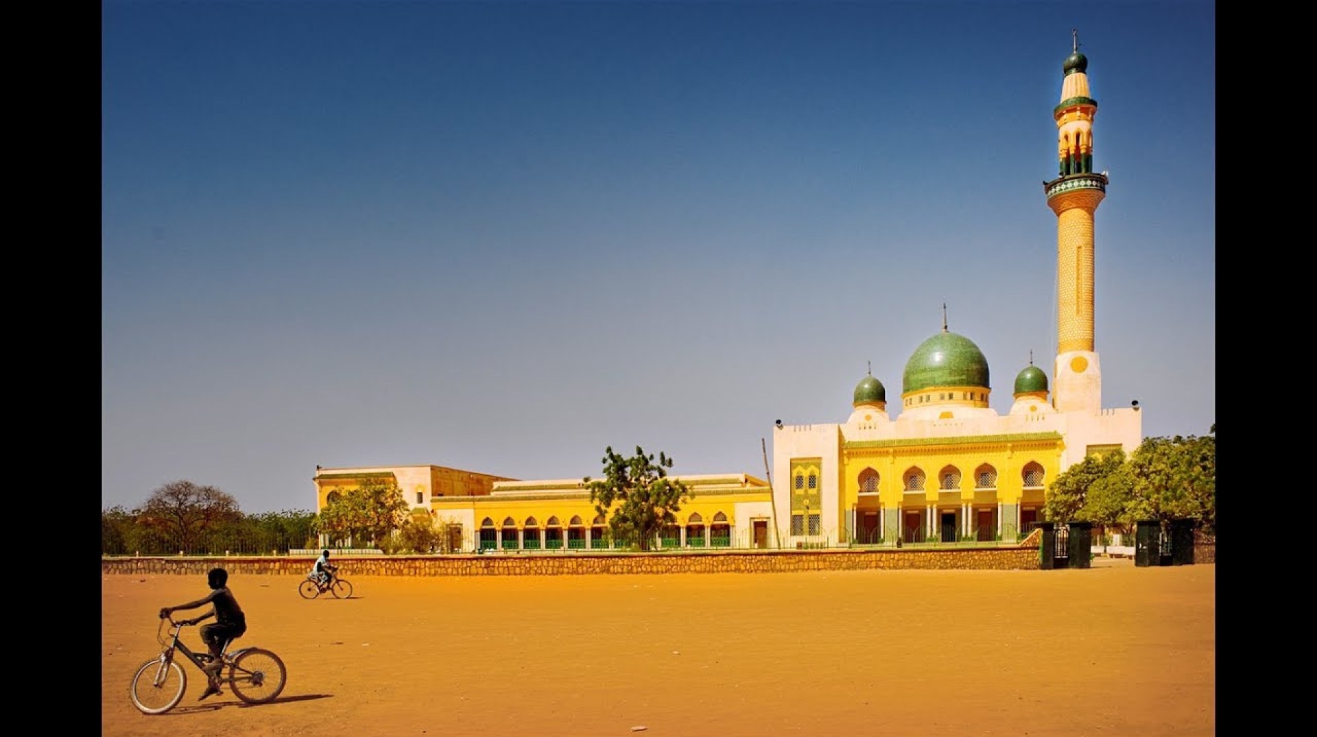 Niamey, travel in Niger, Niger River, attractions , hotels, Niamey Grand Market, The Grand Mosque Niamey, travel in Niger, Niger River, attractions , hotels, Niamey Grand Market, The Grand Mosque