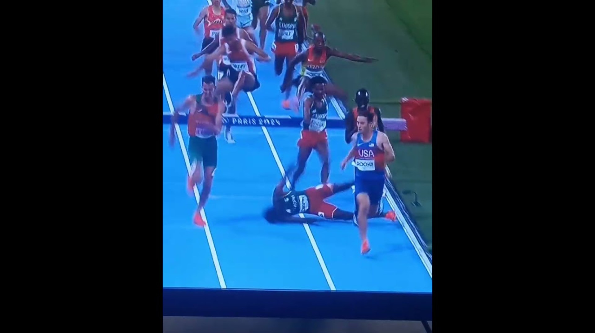 When Ethiopian runner Lamecha Girma collapsed in 2024 Olympics When Ethiopian runner Lamecha Girma collapsed in 2024 Olympics