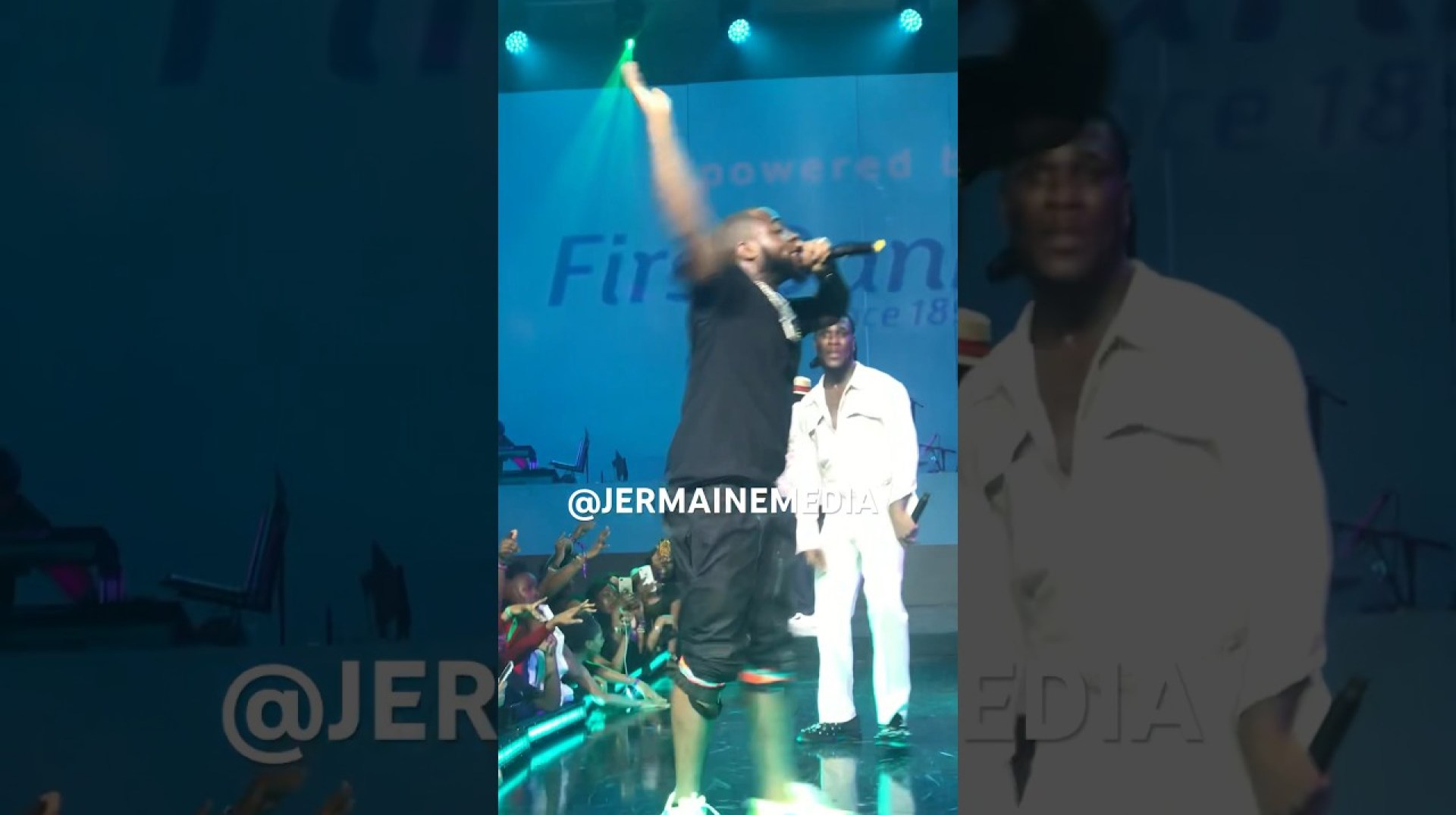 Burna brings out Davido at his show in 2018 #viralvideo #afrobeats #burnaboy #davido Burna brings out Davido at his show in 2018 #viralvideo #afrobeats #burnaboy #davido
