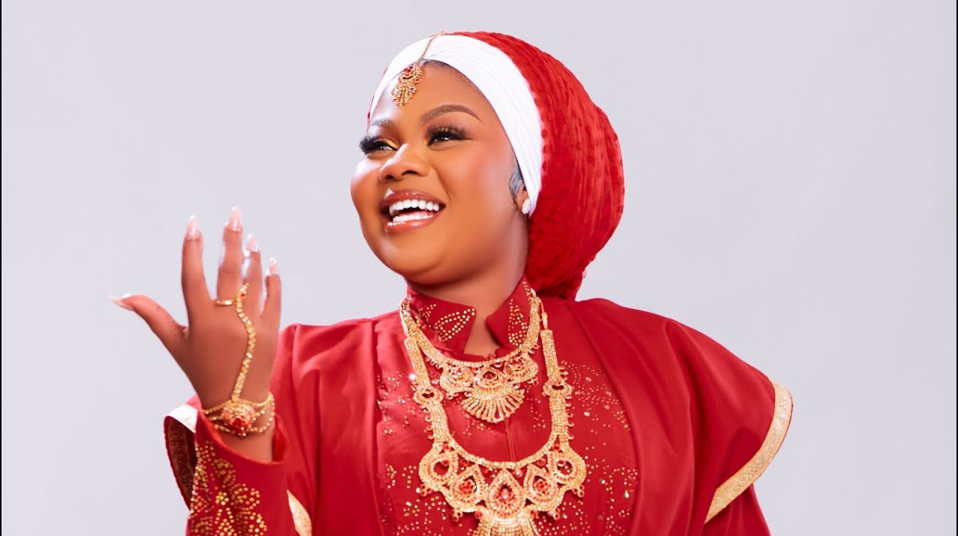 Empress Gifty – Watch Me (Official Video) Empress Gifty – Watch Me (Official Video)
