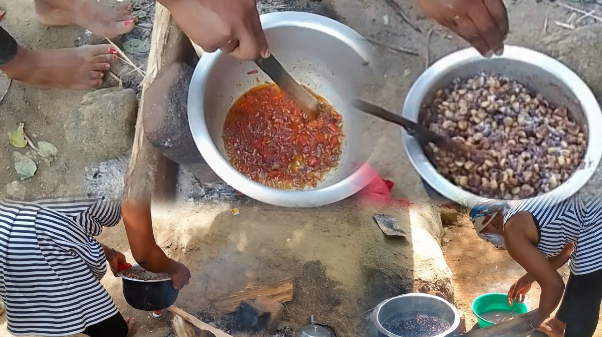 Cooking African Traditional Food for Lunch / African village life #cooking #food Cooking African Traditional Food for Lunch / African village life #cooking #food