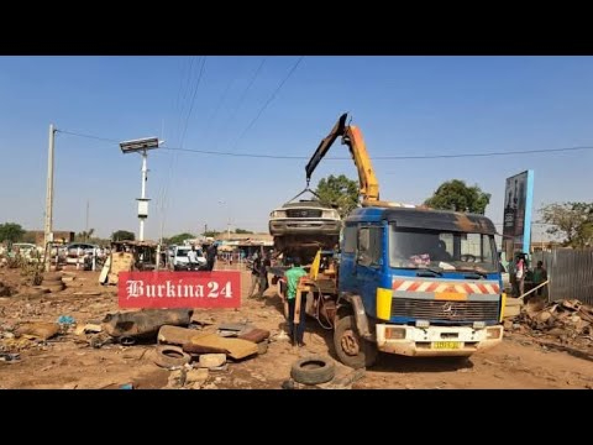 Opération coup de poing : Déguerpissement le long des rails à Ouagadougou Opération coup de poing : Déguerpissement le long des rails à Ouagadougou