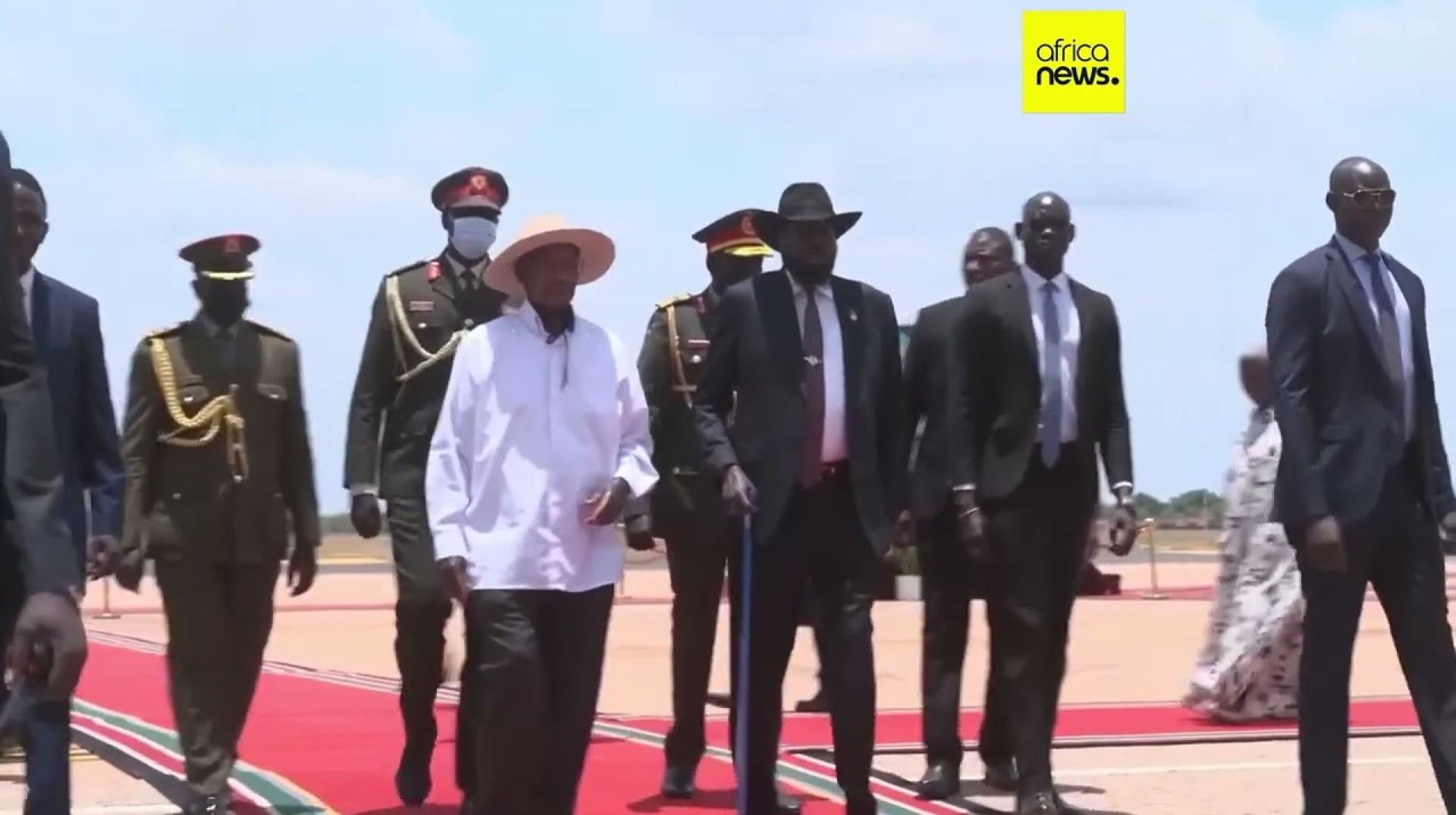 Museveni visits Juba amidst oil peace talks Museveni visits Juba amidst oil peace talks
