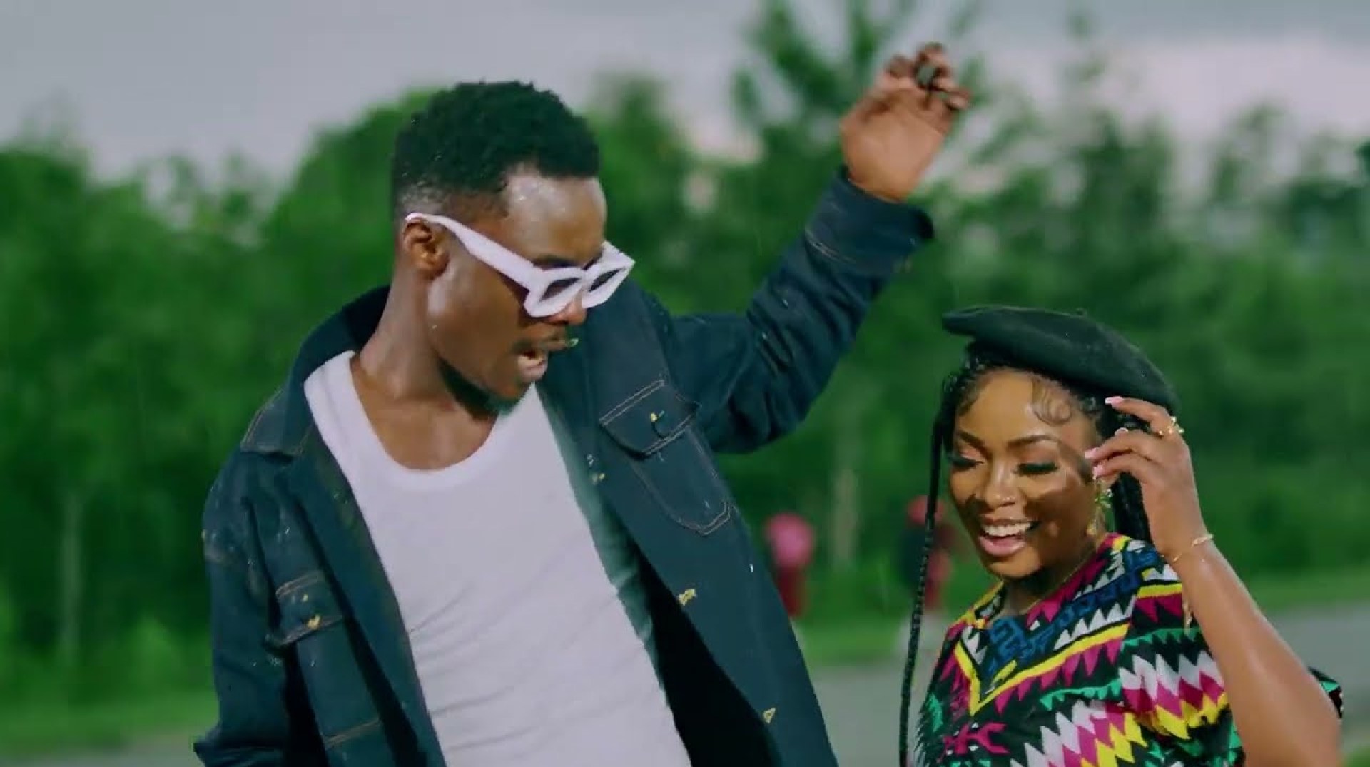 Heli Baibe – No Stress feat. Ray G (official video) Heli Baibe – No Stress feat. Ray G (official video)