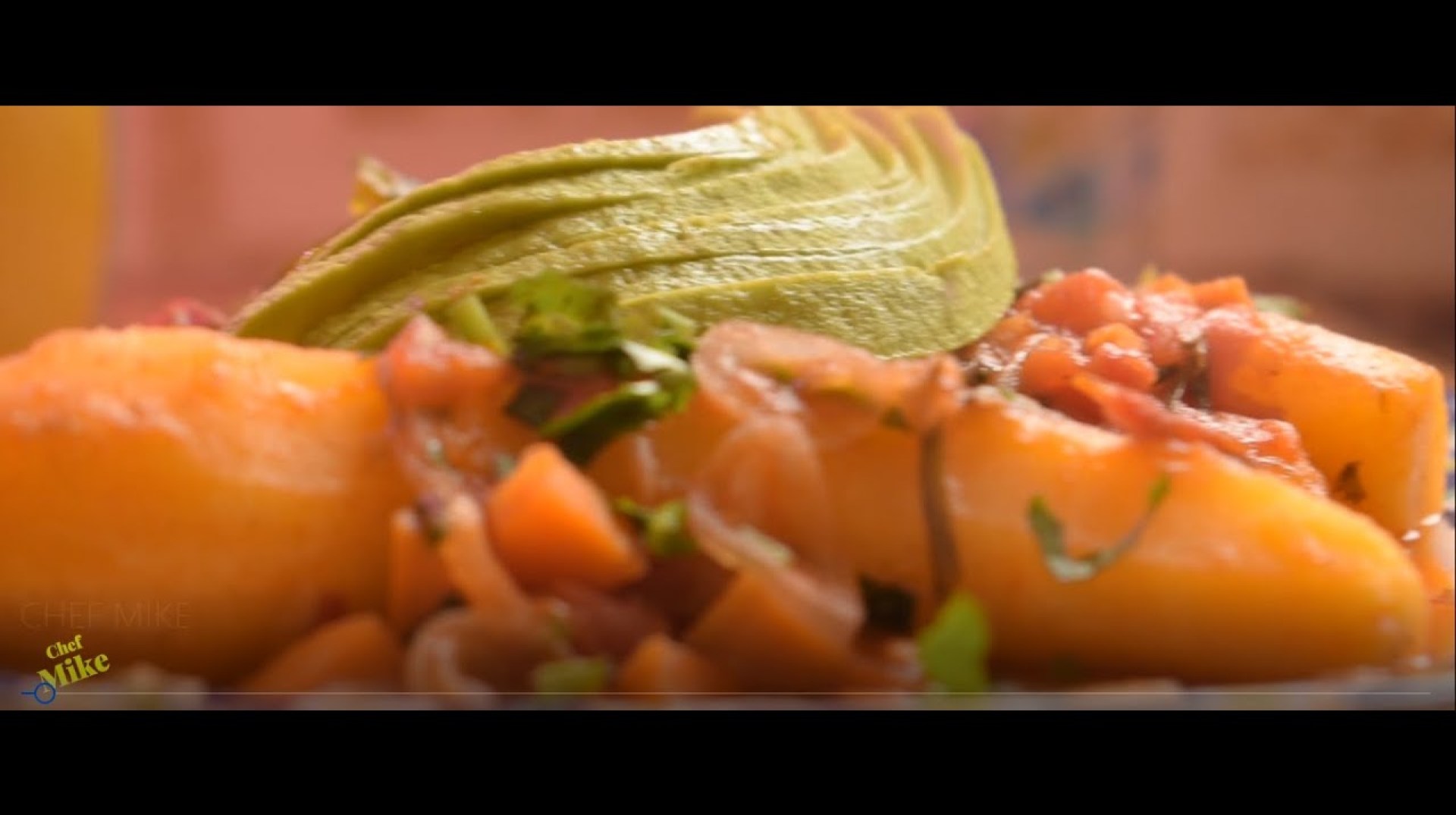 COOKING MATOKE ( PLANTAINS) WITH CHEF MIKE IN NAIROBI,KENYA | KENYAN DISHES | AFRICAN MEALS| BANANAS COOKING MATOKE ( PLANTAINS) WITH CHEF MIKE IN NAIROBI,KENYA | KENYAN DISHES | AFRICAN MEALS| BANANAS
