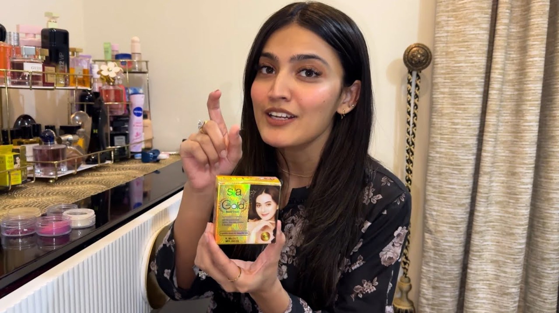 Sia Gold Beauty Cream Review by Sistrology Iqra Kanwal Sia Gold Beauty Cream Review by Sistrology Iqra Kanwal