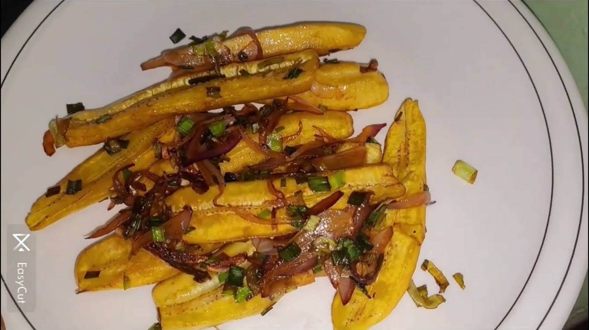 teka igitoki murububuryo uzanshimira nyuma/ niba utagikunda kukirya urahita ugikunda teka igitoki murububuryo uzanshimira nyuma/ niba utagikunda kukirya urahita ugikunda