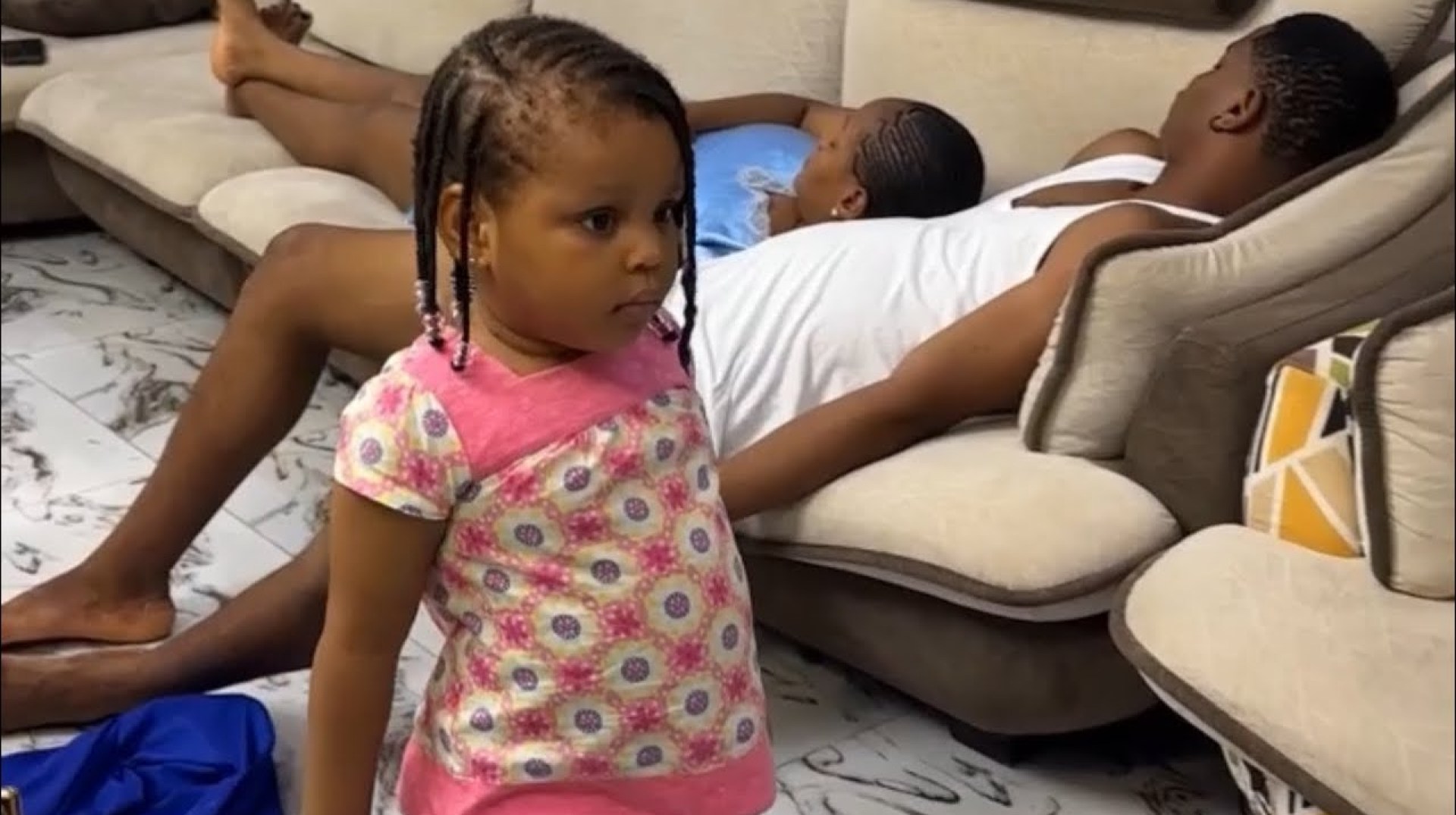 UNBELIEVABLE SMART 2YRS OLD EXPOSED HER CHEATING STEPMOTHER UNBELIEVABLE SMART 2YRS OLD EXPOSED HER CHEATING STEPMOTHER
