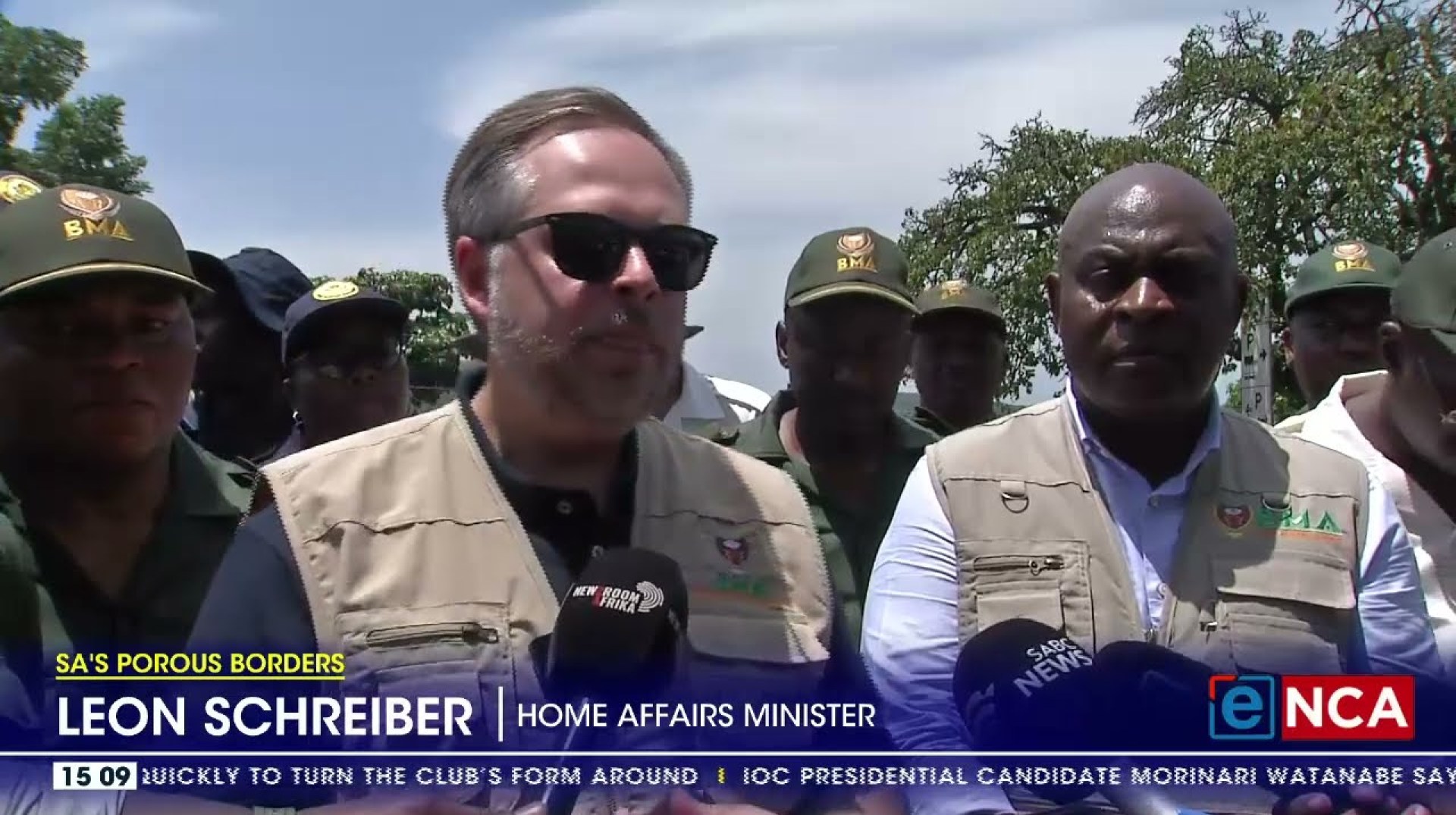 Home affairs deports 290 illegal foreigners to Mozambique Home affairs deports 290 illegal foreigners to Mozambique