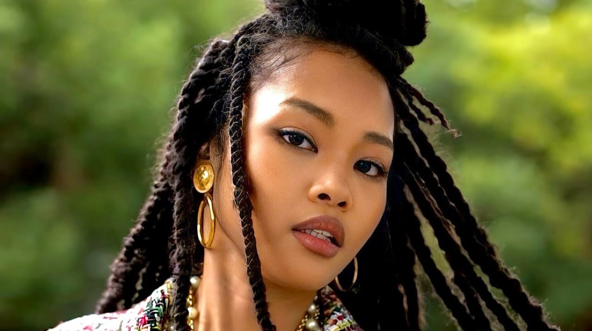 China’s First African-Chinese Vogue Model: What Happened to Winnie Zhong Feifei? 仲菲菲 Survival Show China’s First African-Chinese Vogue Model: What Happened to Winnie Zhong Feifei? 仲菲菲 Survival Show