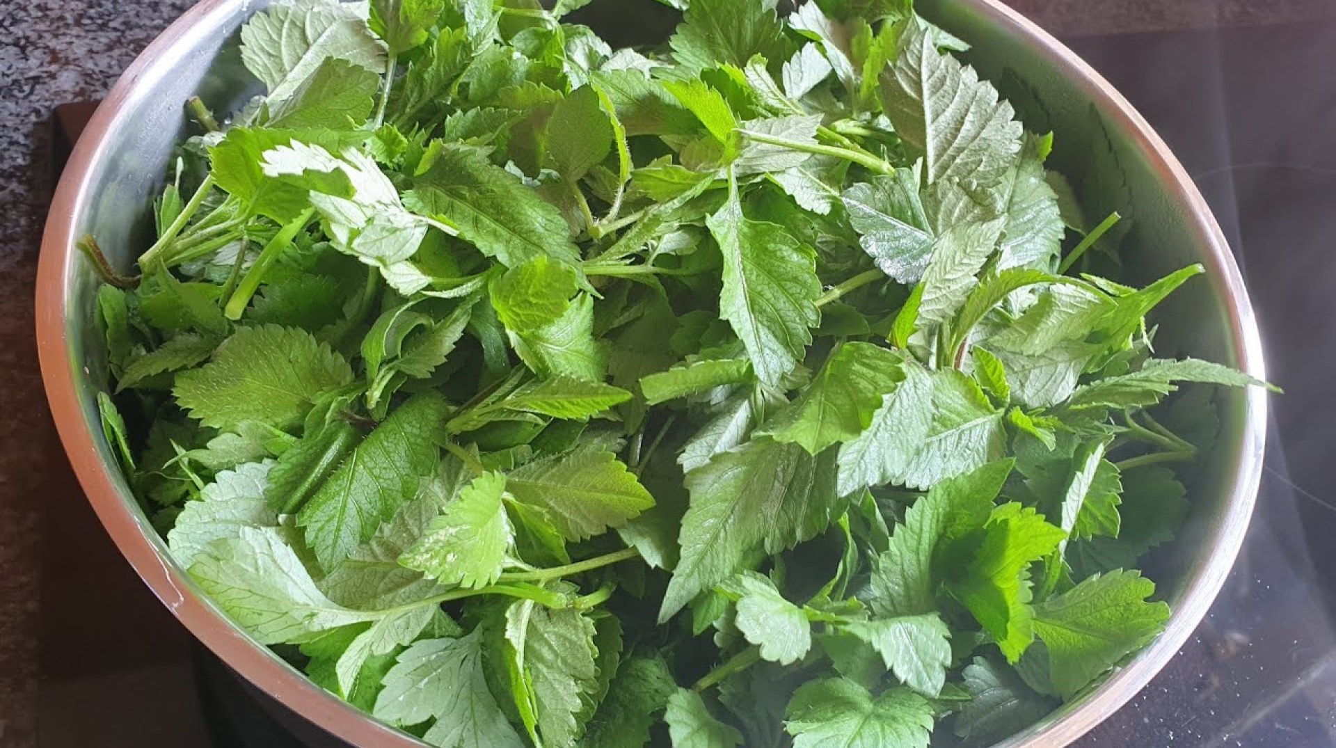 How to cook black jack leaves – Mutsine | Black jack in peanut butter sauce | Uqadolo | Umhlabangubo How to cook black jack leaves – Mutsine | Black jack in peanut butter sauce | Uqadolo | Umhlabangubo