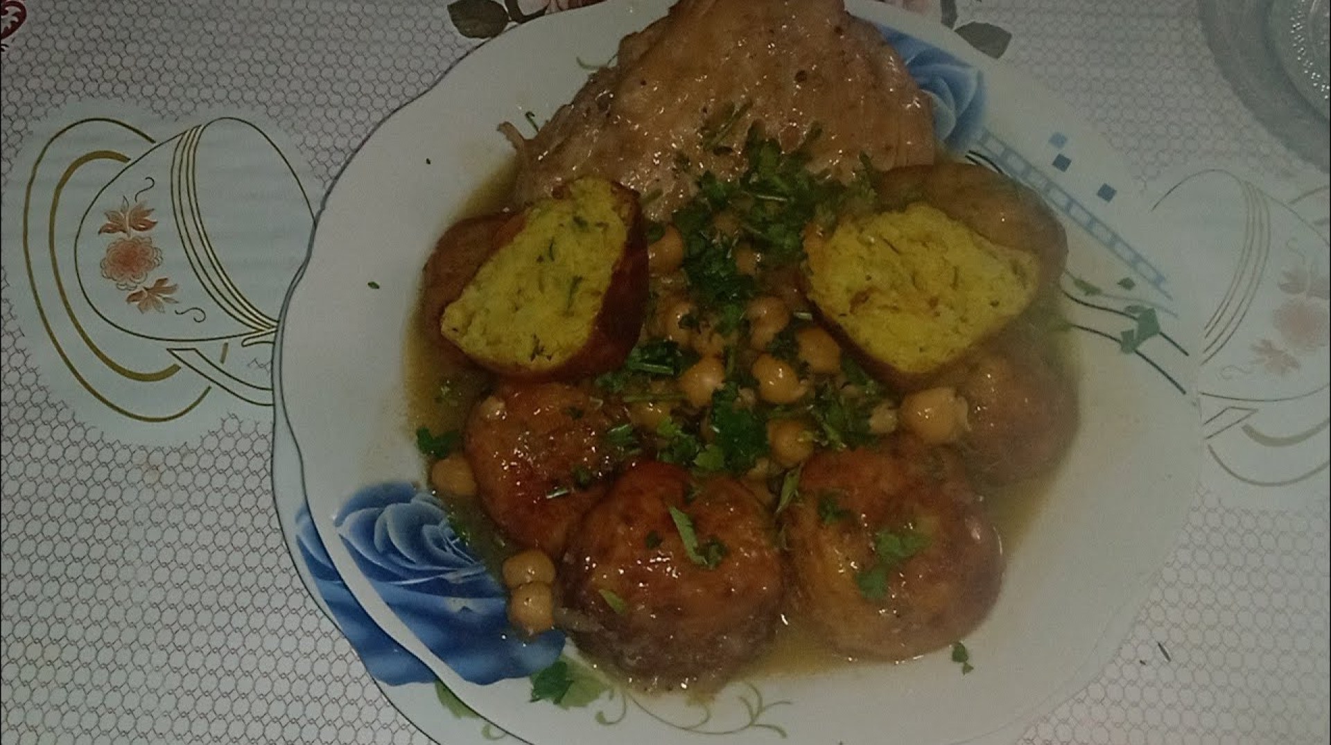 sfiria A traditional Algerian dish sfiria A traditional Algerian dish