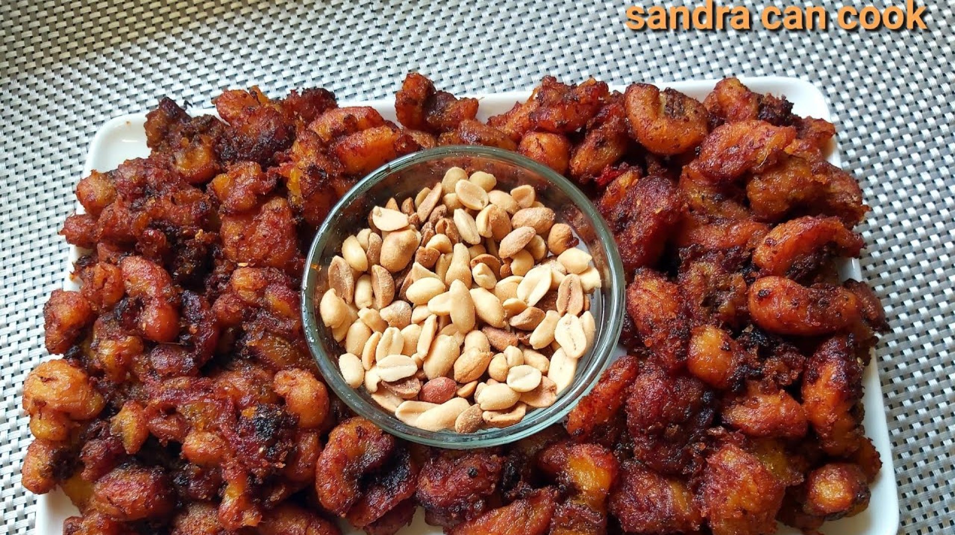 CHECKOUT HOW I MAKE MY SEASONED FRIED RIPED PLANTAIN || KELEWELE || GHANA STREET FOOD CHECKOUT HOW I MAKE MY SEASONED FRIED RIPED PLANTAIN || KELEWELE || GHANA STREET FOOD