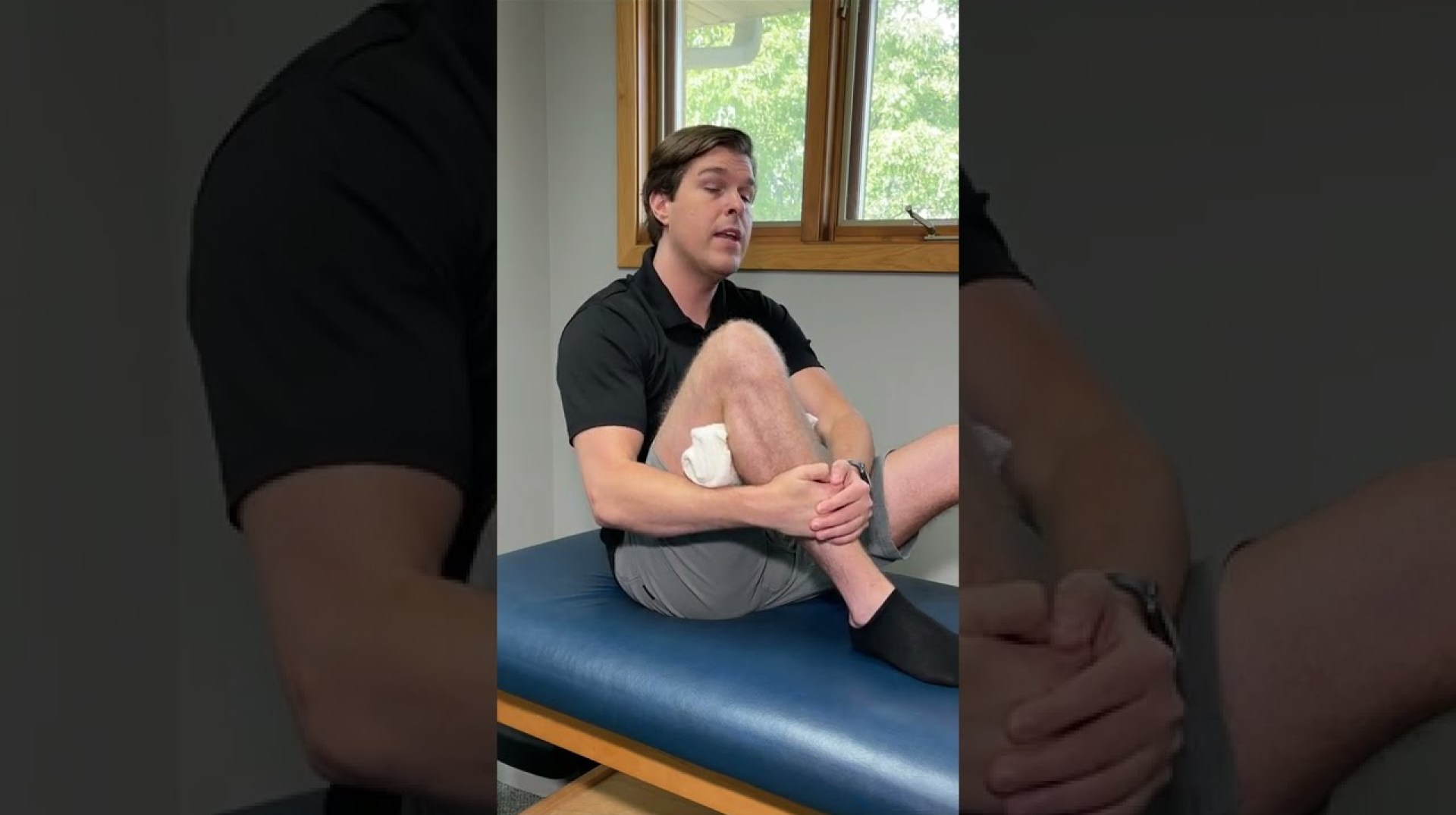 How to Relieve Knee Pain in Seconds #Shorts How to Relieve Knee Pain in Seconds #Shorts