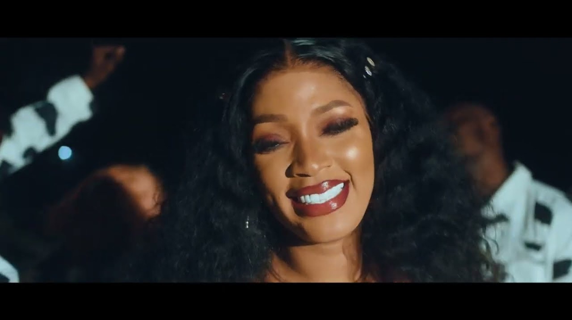 Djelykaba Bintou – N'kelenta (Clip Officiel) Djelykaba Bintou – N'kelenta (Clip Officiel)
