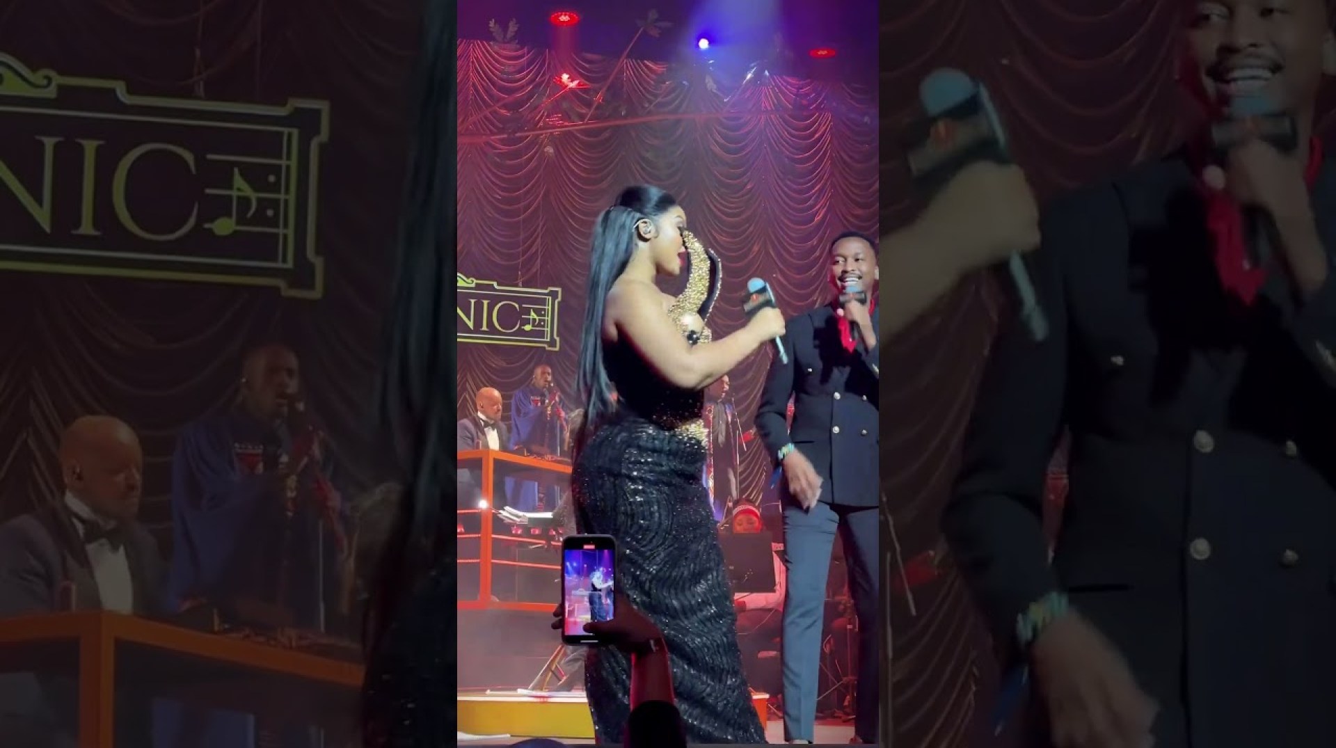 Kabza De Small, Mawhoo & Mthunzi – Amazwe Live #amapiano #amapiano2024 #amapiano2023newsongs Kabza De Small, Mawhoo & Mthunzi – Amazwe Live #amapiano #amapiano2024 #amapiano2023newsongs