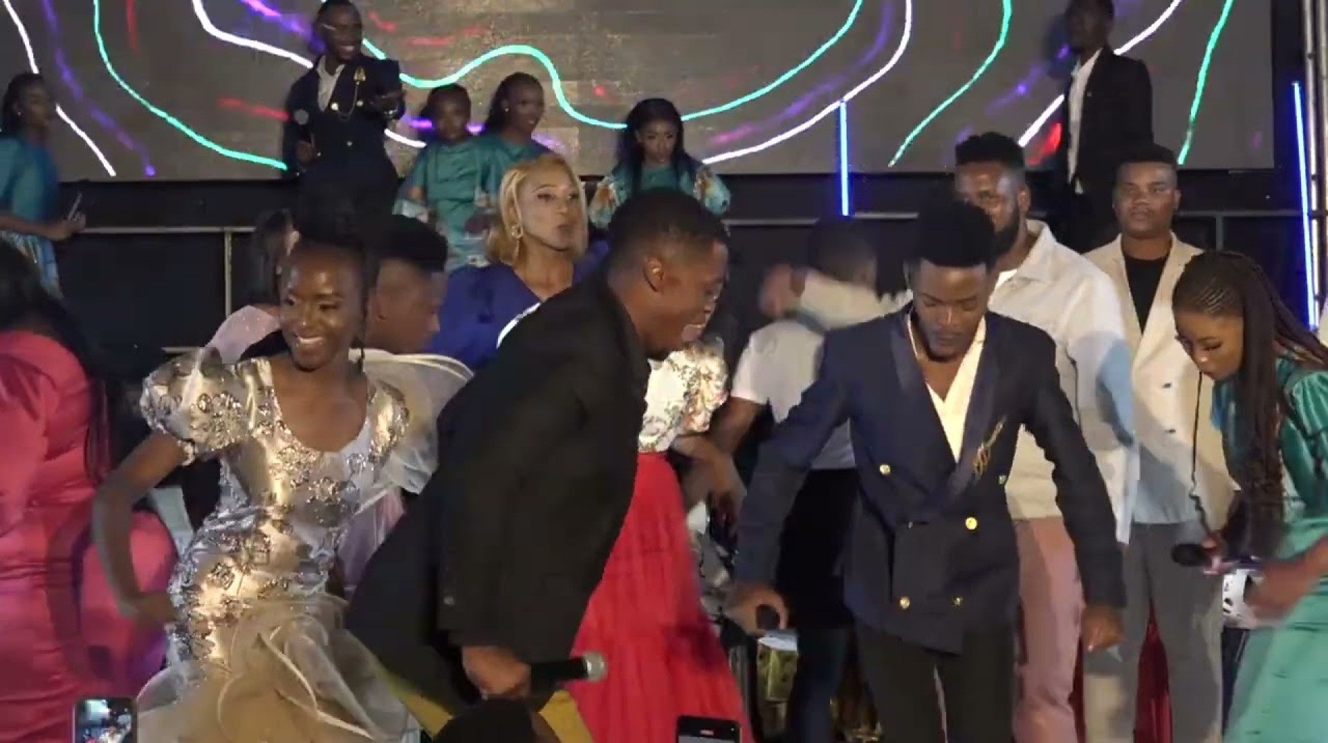 Indumiso Ye Tende Feat Aii Suka – Izigi (Ziyezwakala) Indumiso Ye Tende Feat Aii Suka – Izigi (Ziyezwakala)