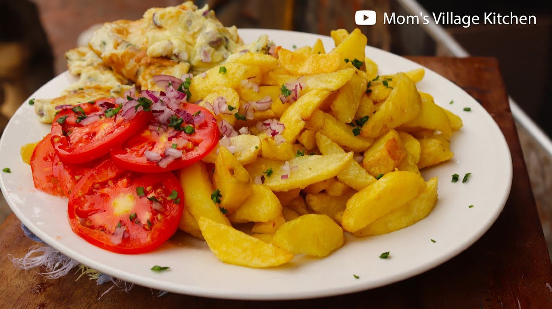How To Make Ugandan Garlic Chips (French Fries) & Fried Eggs (Egg Omelette) – Mom's Village Kitchen How To Make Ugandan Garlic Chips (French Fries) & Fried Eggs (Egg Omelette) – Mom's Village Kitchen