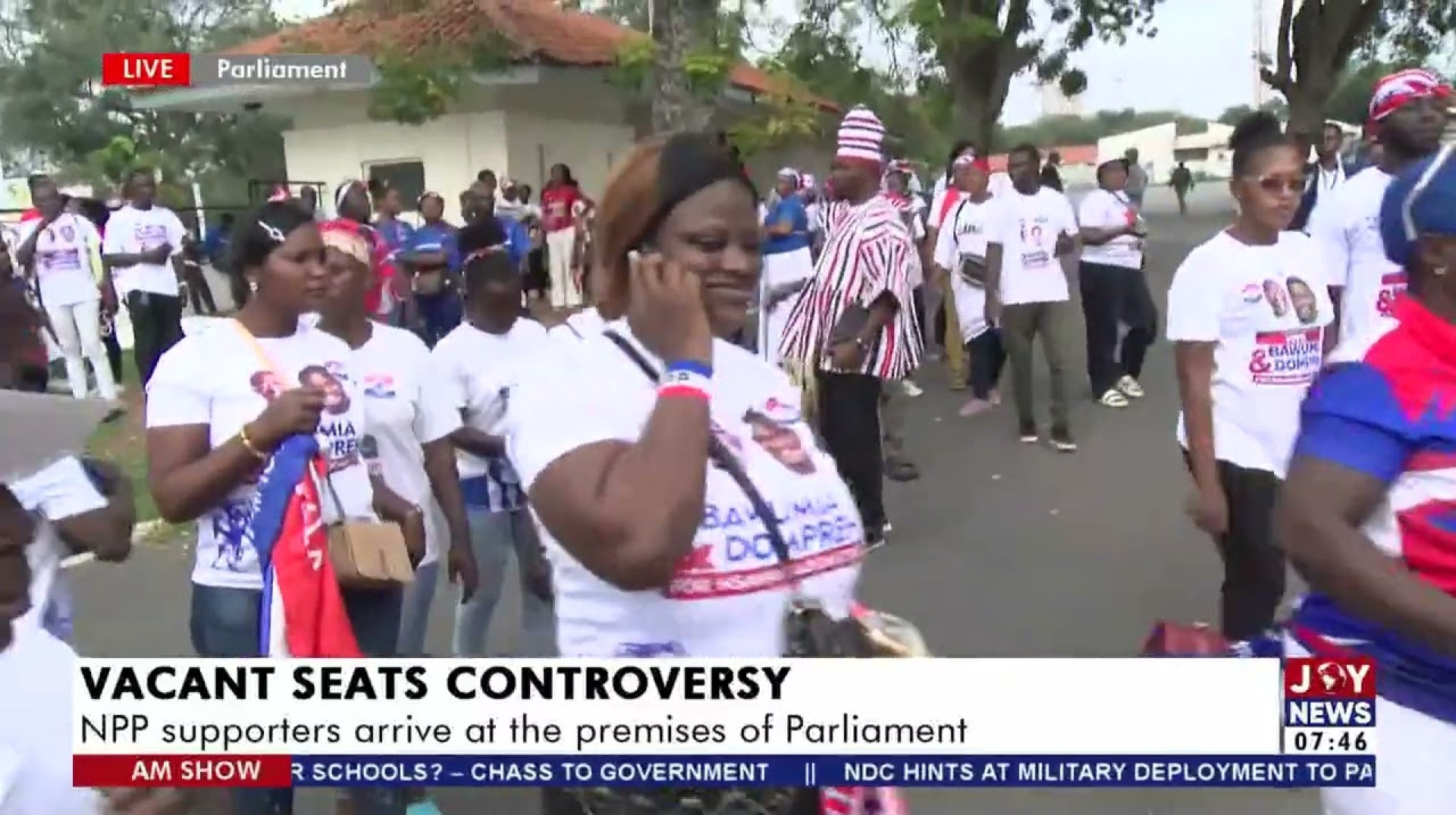 Vacant Seat Controversy: NPP supporters arrive at the premises of Parliament Vacant Seat Controversy: NPP supporters arrive at the premises of Parliament