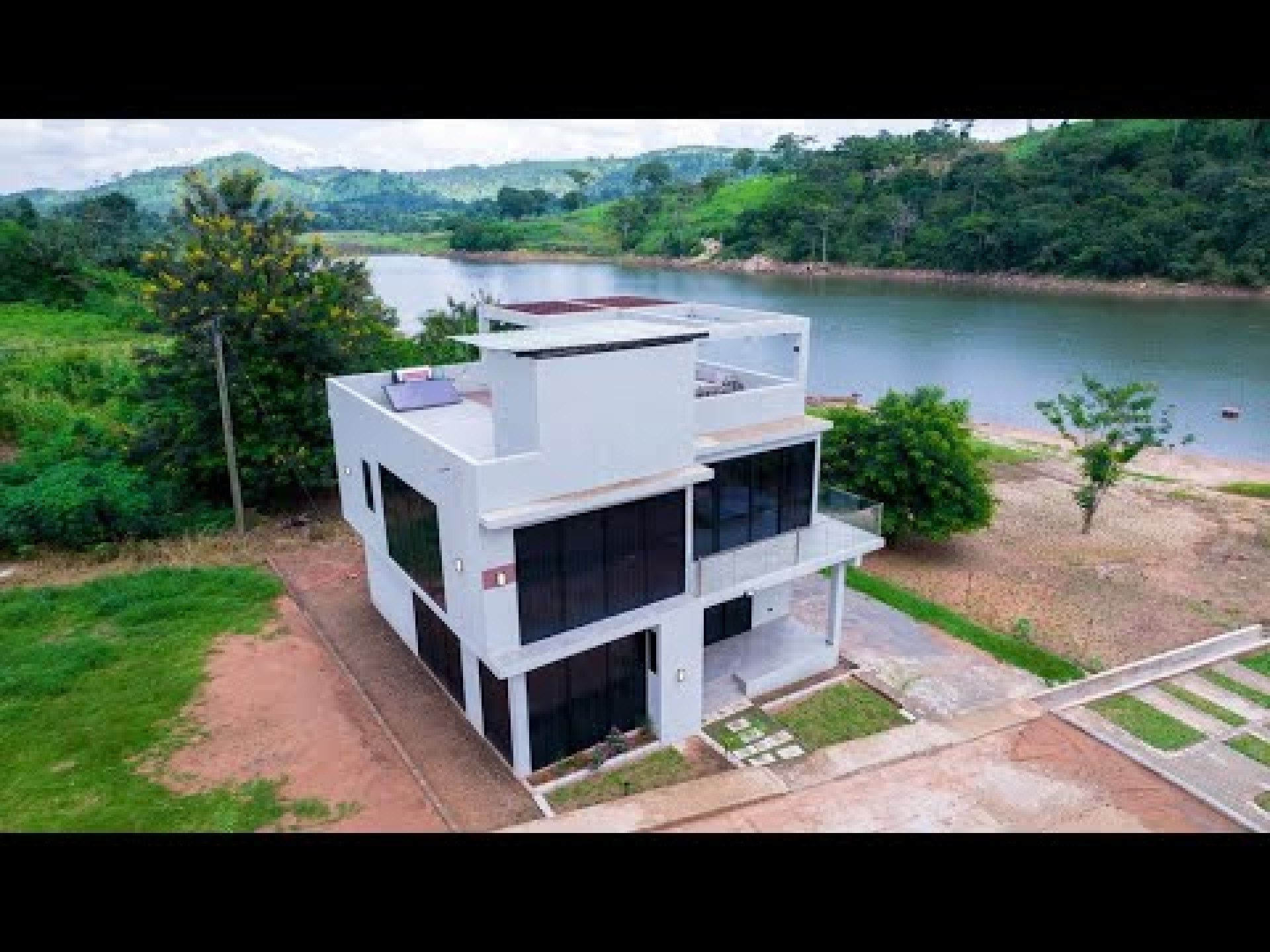 Waterfront Property for Sale at Akosombo Waterfront Property for Sale at Akosombo